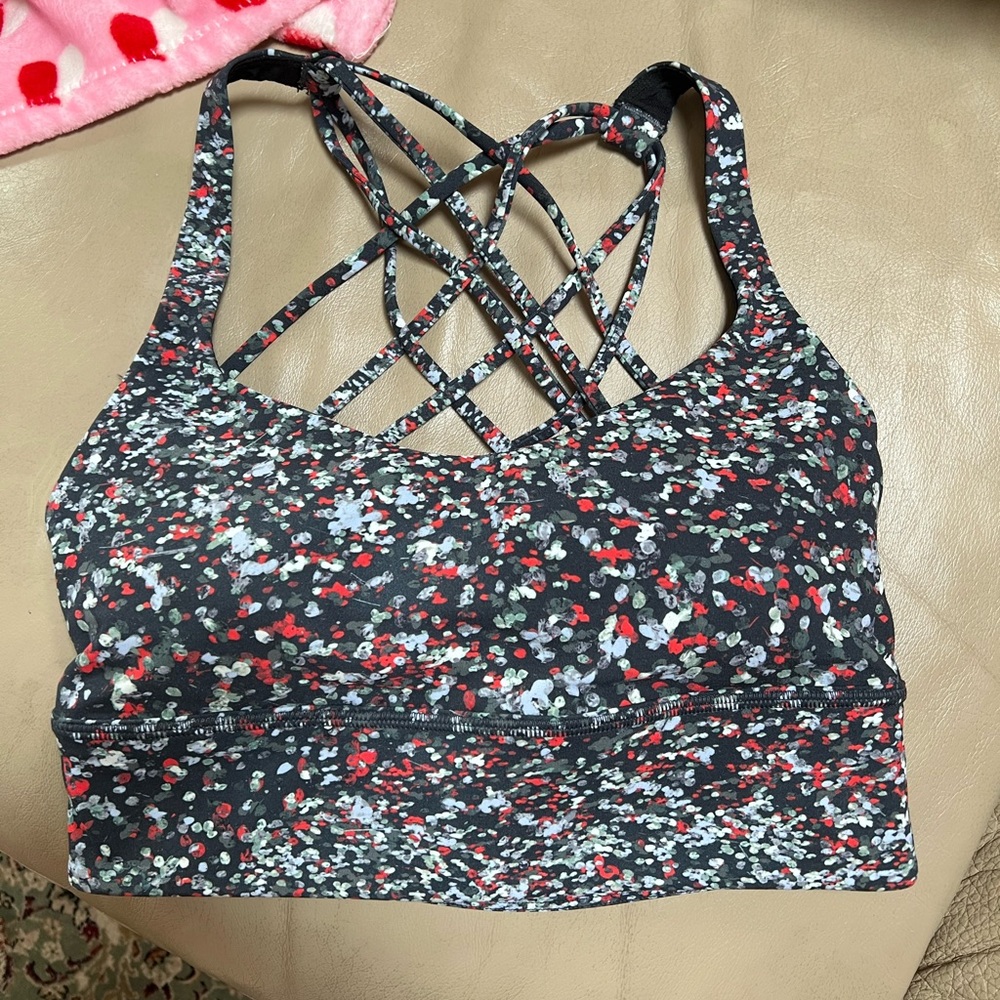 Lululemon sports bra